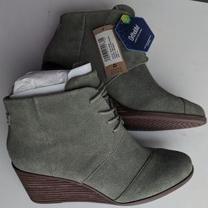 Toms Hyde Grey suede Wedge Booties 8